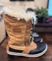 Sorel Torfino Tan‎ lace up boots size 6