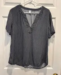 Old‎ Navy Women's Large Blue White Striped Shirt V-neck Loose Fit Rayon