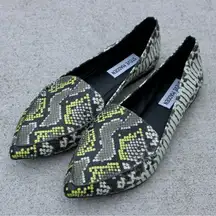 Brand New Steve Madden Ladies Snakeskin Flats Sz 7.5