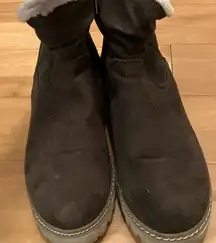 S. Oliver Khaki Color Leather Suede Boots with Shearling Lining Size 37