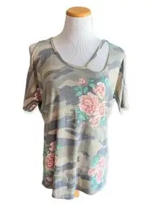 Womens  Camo & Roses Distressed Top - Sz S