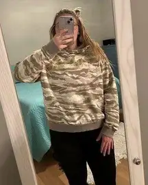 Puma Medium  Camo Hoodie Sweatshirt, Cozy Oversized Crop Style, Women’s medium