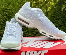 Nike NEW  Air Max Plus Triple White Casual Sneaker - Size Mens 11 | Womens 12.5