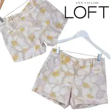 Ann Taylor LOFT Cream Gray Floral Linen Blend Floral Print Chino Shorts Size 4