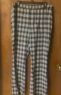 - Shein curve black &white plaid pants size 1xl