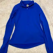 Nike pull over zip up sweater top. Size medium.