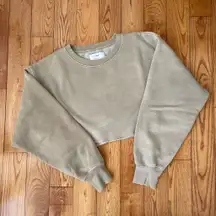 Aritzia TNA Cropped Crewneck Sweatshirt 