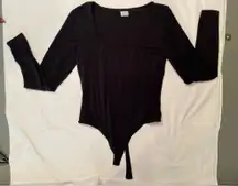 Aritzia, Wilfred‎ Black Body Suit, long sleeve, scoop neck, size Medum
