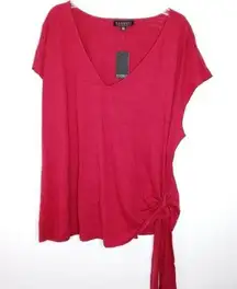 Eloquii red tee size 22/24