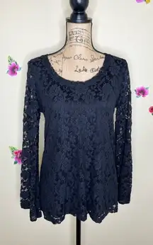 Ivy Jane Black Stretchy Floral Lace Pullover Top with Flare Sleeves Size Medium