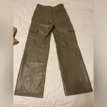 Abercrombie size 26 regular 90s relaxed high rise gray leather cargo pants