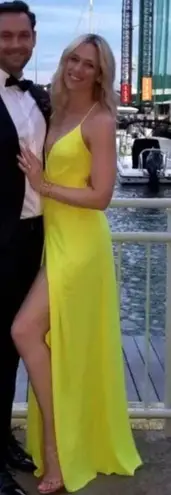 Jay Godfrey Neon Yellow Georgette Zipper Fully Lined High Slit Gown Dress Size 2