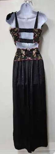 Free People  Ensemble Petra Black Satin Pant Crop Top Set Embroidered Size 2