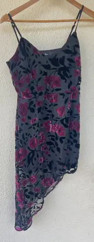 Lulu’s Burnout Velvet Floral MIDI Dress Women’s Small Asymmetrical Whimsigoth Black