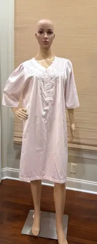 Miss Elaine knee length short sleeve nightgown pink with floral at top lace Size L