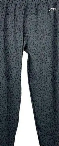 AYBL Women’s Evolve Speckle Seamless Leggings in Grey OS