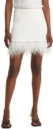 Frame NWT  White Crochet Feather-Trim Mini Skirt. Size Medium