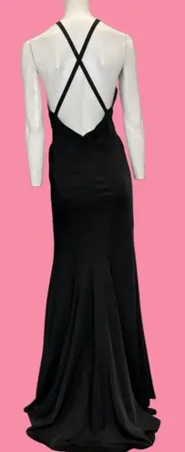 Dave and Johnny Halter Crossback Gown Black Size 9/10 NWT