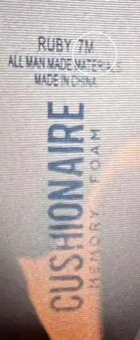 Cushionare CUSHIONAIRE | ladies Ruby pull on fashion sneakers. Size: 7M