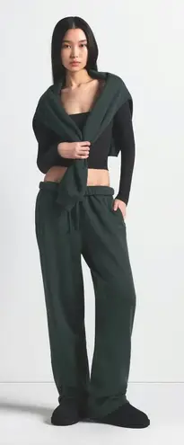 SKIMS Cotton Fleece Classic Straight Leg Pant in Spruce, Size X-Small