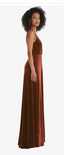 The Moon NWT Dessy VELVET MAXI DRESS WITH SHIRRED BODICE AND FRONT SLIT IN AUBURN