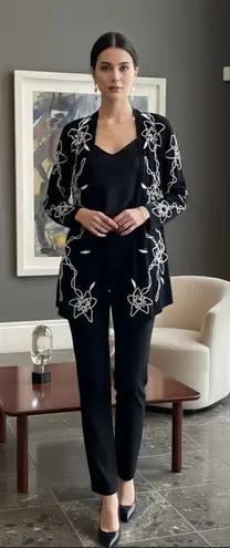 Lauren Michelle Black Embroidered Floral Cardigan – Boho Chic Elegance. Size L