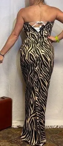 Jessica McClintock 90s Y2K Zebra strapless rhinestone fit flare prom dress