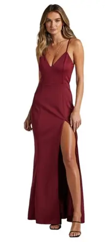 NWT Showpo Dare to Dream Maxi Dress Plunge Neck Split Leg Wine Red Size 4