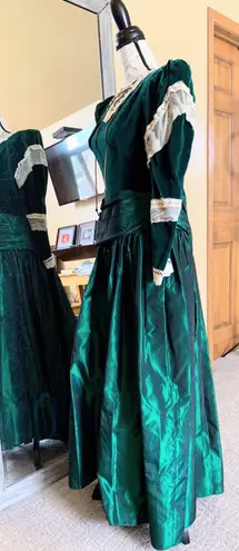 Handmade Merida REN FAIR Costume. Vnt 1990 Emerald Green Velvet & Taffeta LS Gown. Sz 6