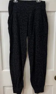 Lululemon Align High Rise Leopard Print Jogger Pants Size 8 Black Gray