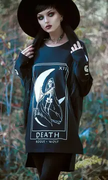 Rogue + Wolf Death Tarot Long Sleeve Tee sz M