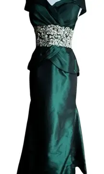 Womens Medium Formal Dress Green Long Gown crystal Holiday Party Maxi Christmas