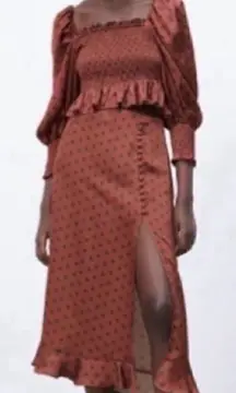 Zara MIDI Polka Dot Mauve & Olive Green Skirt
Set(Size XS)