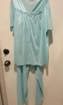 Vanity Fair Vintage Silky Feel Light Blue Women's Sleepwear Set size large