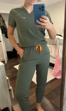 FIGS Scrub Set Catarina Top S & Relaxed Uman Joggers M Regular 