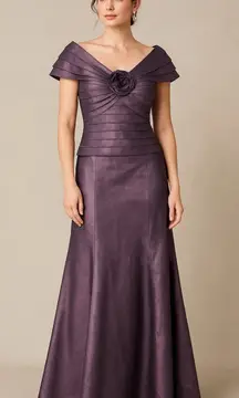 Tadashi Shoji Metallic Lavender Formal Two-Piece Gown Set Size 10