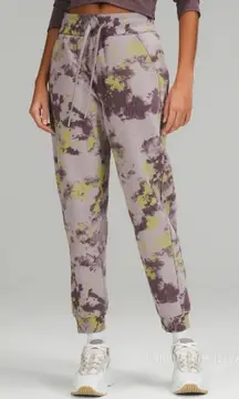 Lululemon Scuba High Rise Jogger Size 8