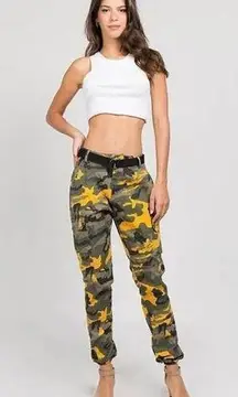 American bazi high waisted Camo cargo joggers M