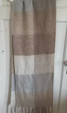 NWT Steve Madden ivory camel plaid scarf