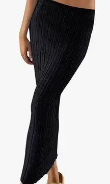 Knit black maxi skirt