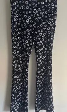 NoBo Black and white flower print flare leggings XL