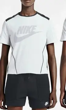 Nike Perforated Mesh Graphic Leather Zip Back‎ White T-Shirt Size US Medium