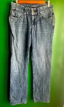 CLEARANCE!!! Wrangler‎ Premium patch Low Rise Jeans Size 3 EUC!