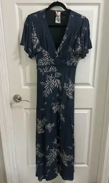 Sadie and Sage  Floral Dublin Dress in Blue and Size Small