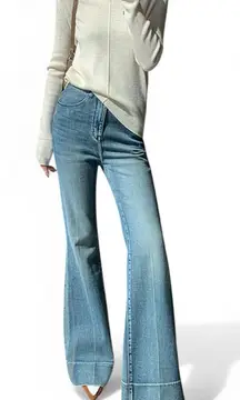 COMMENSE Washed Slim Draped Denim Pants
COLOR - Blue Size Small NWT Flared