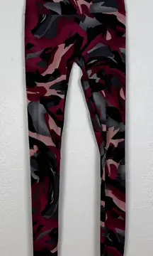 K-Deer High Rise Full Length Leggings Abstract Camo Print Size Medium