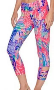 Womens Lilly Pulitzer UPF 50+ Weekender Crop Leggings in Rainbow Soleil size XXS