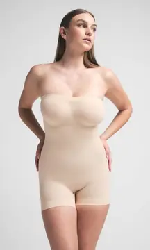 Skims Seamless Sculpt Strapless Shortie Bodysuit Sand 
Size Small