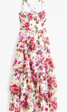 Abercrombie & Fitch Lace-Up
Back Tiered Maxi Dress