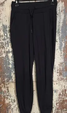 Women's Lululemon Ready to Rulu High Rise Jogger Pants in Black, size 4